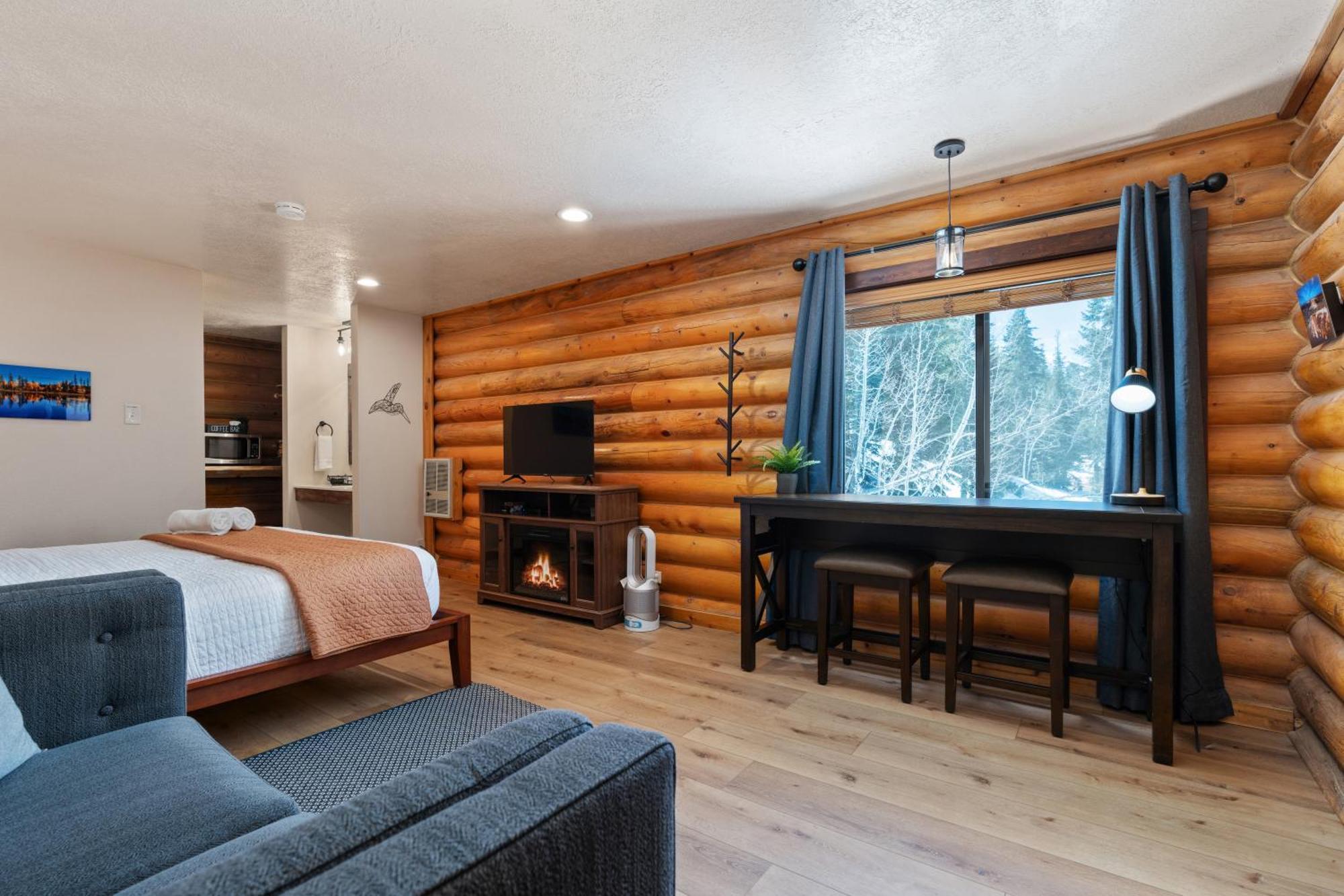 Duck Creek Village Inn Lodge