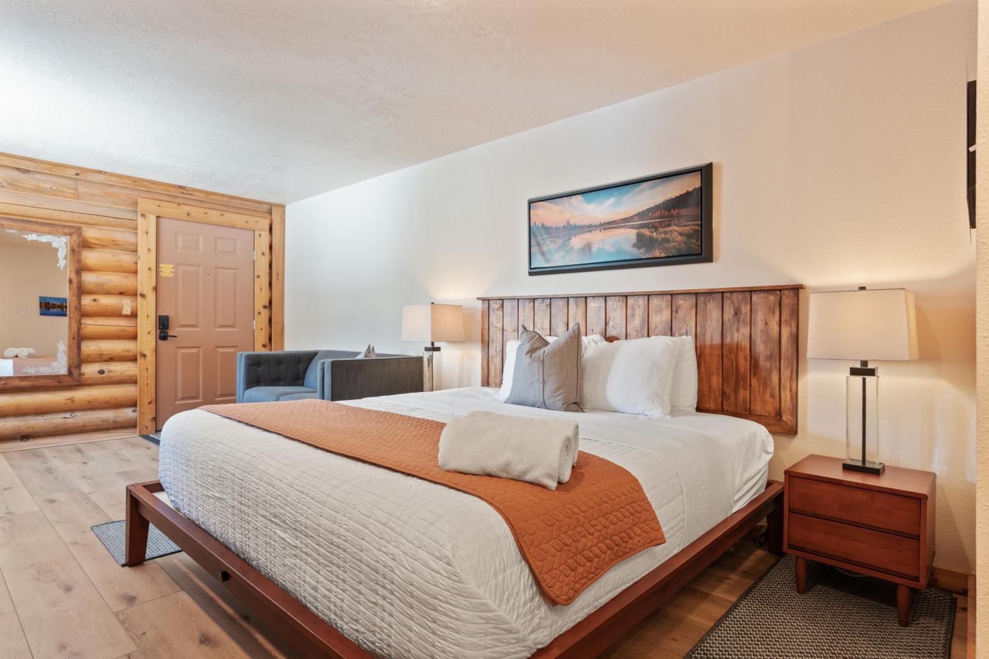 Duck Creek Village Inn Lodge *